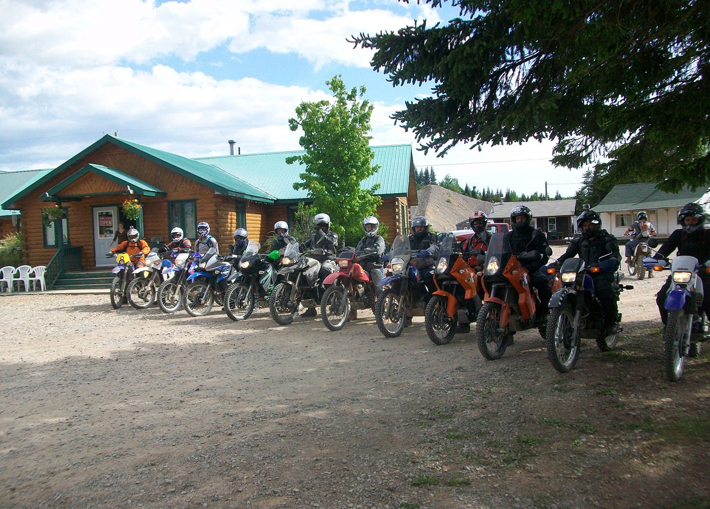 Dirt Bike Riders Aspect Ratio 800 574